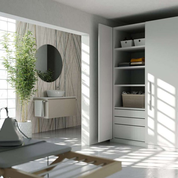 Minimalistischer, hautähnlicher Schrank mit verdeckter Tür